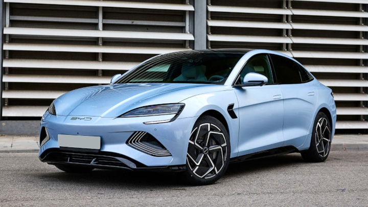 Ulasan XPeng P7: Mobil listrik canggih yang mengagumkan, unggul dari BYD Seal?