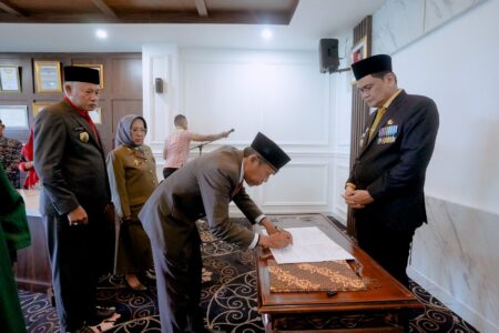 Dulu Komisioner KPU, Harpandi Kini Jadi Direktur Perumdam Tirta Sejiran Setason