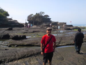 Menjelajah Bali: Wisata Tak Terlupakan dari Tanah Lot ke Pantai Eksotis