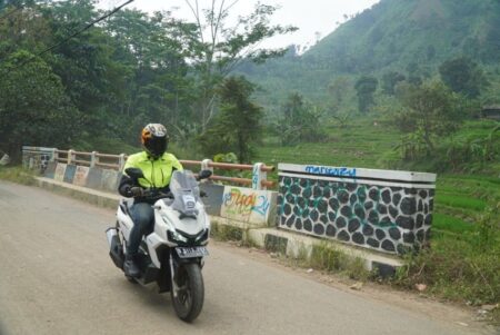 Honda ADV 160 2026, skutik tangguh dan nyaman untuk harian dan touring jauh