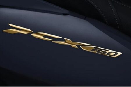 Honda PCX160 hadir dengan warna baru, tampilan lebih mewah