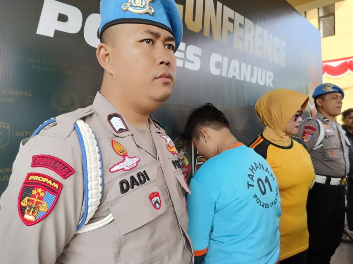 Pasangan Diduga Mesum di Taksi Online Cipulir, Sopir Tegur Langsung, Polisi Selidiki