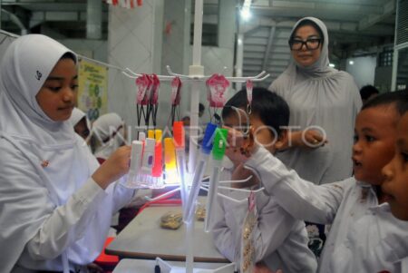 ‘Be Get Mart’ Ditantang Banjir, Uji Kekuatan Mimpi Wirausaha Siswa