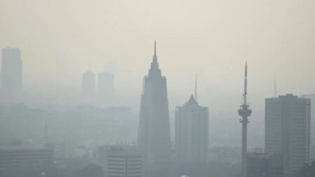 Akademisi UI Minta Pemantauan Ketat Kebijakan WFH untuk Kurangi Konsumsi BBM