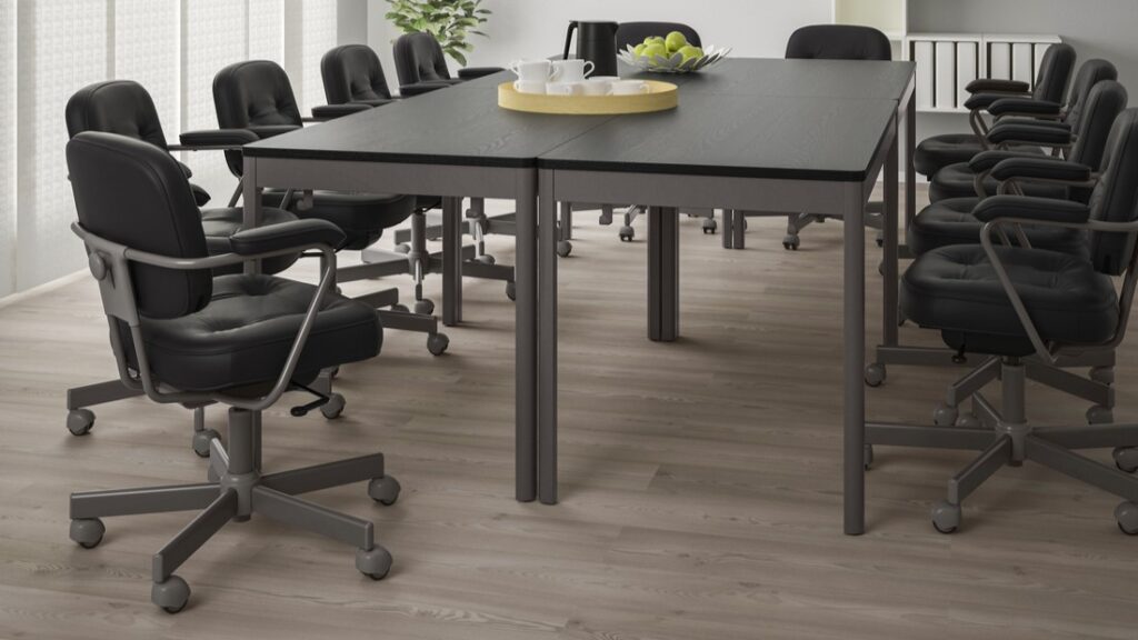 7 inspirasi meja rapat kantor untuk berbagai kebutuhan