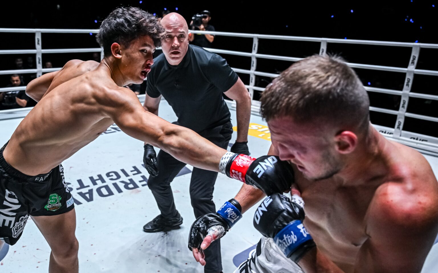 Hasil ONE Friday Fights 146: Detchawalit Lanjutkan Dominasi dengan Hancurkan Denis Dotsenko