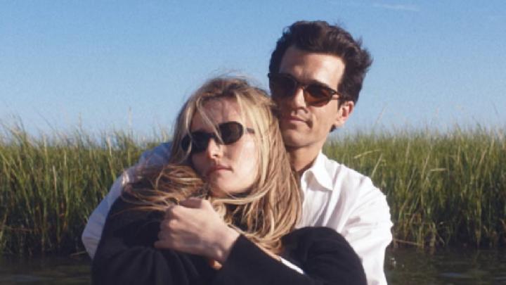 Cerita cinta John F Kennedy Jr yang menggugah hati