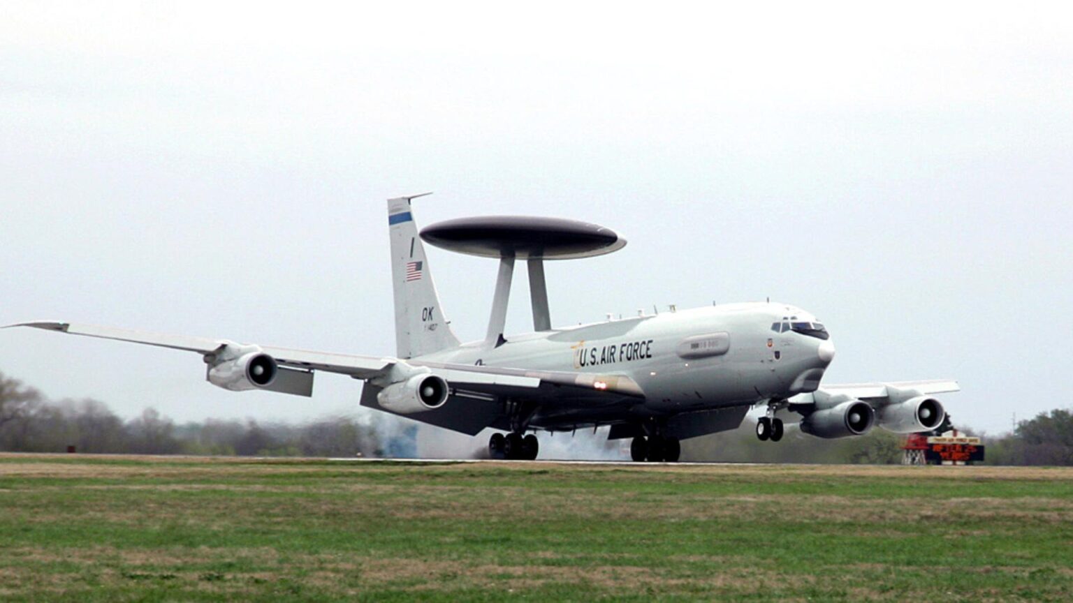 Pesawat AS senilai Rp11,8 triliun dihancurkan drone Iran Rp340 juta