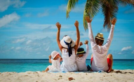 10 destinasi liburan keluarga terbaik saat Lebaran: Seru, edukatif, dan mengesankan!