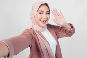 Jangan Hanya Dipakai Saat Lebaran, 3 Item Ini Cocok Juga Untuk Kantor