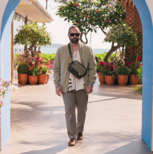 Wawancara: Victor Sanz Bocorkan Inspirasi Koleksi TUMI Spring 2026 “Mediterranean Escape”