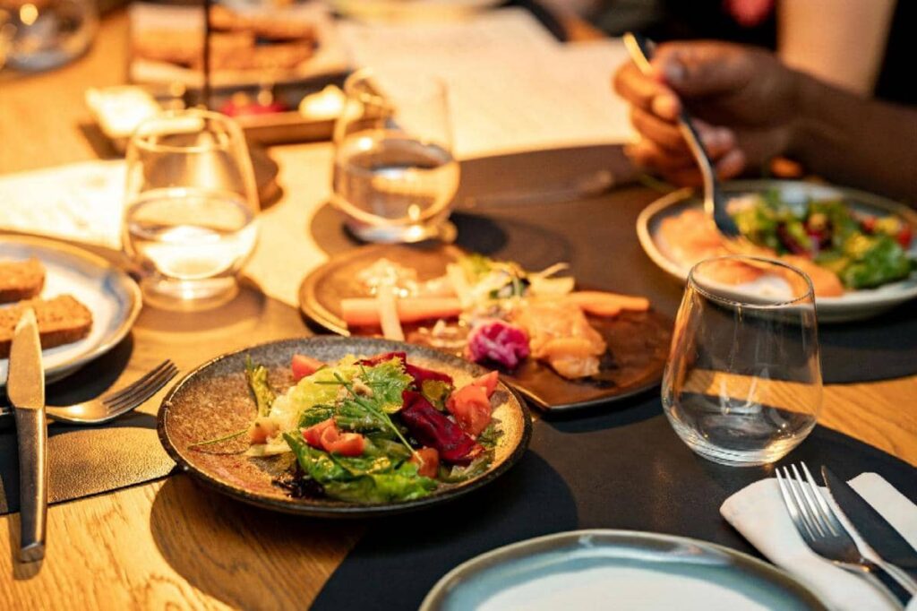 10 Film dan Drama Park Jihoon, Termasuk The King’s Warden