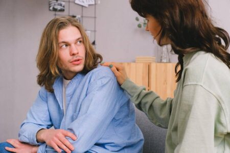 7 Cara Menghadapi Pasangan yang Terburu-buru Menikah