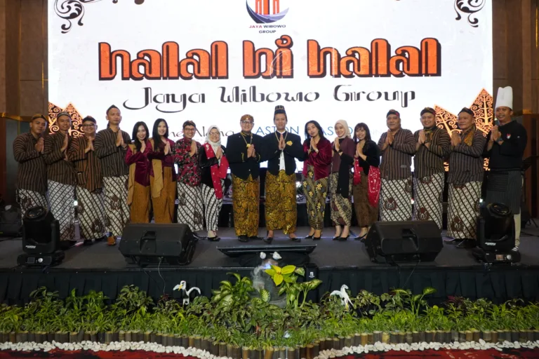 JW Group Perkuat Sinergitas Lewat Halalbihalal Bernuansa Jawa Kuno