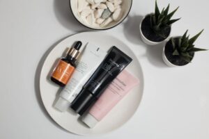 Cara memastikan skincare dan kosmetik asli atau palsu dengan BPOM
