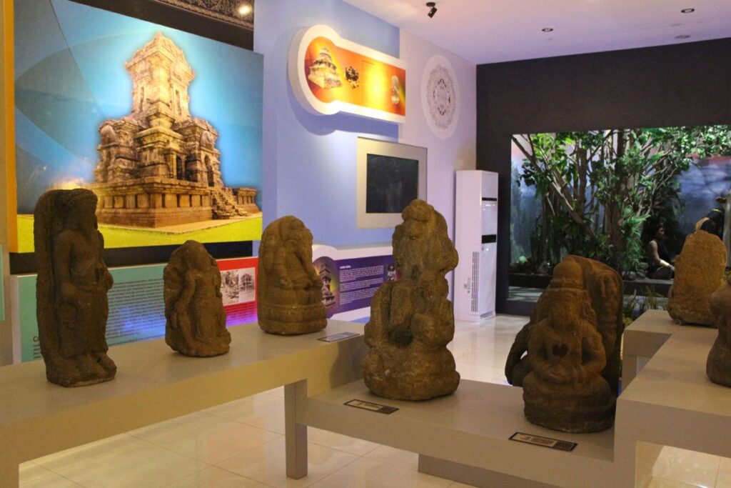 Delapan Rekomendasi Wisata Museum di Malang, Mulai dari Sejarah Kerajaan hingga Koleksi Musik dan Otomotif