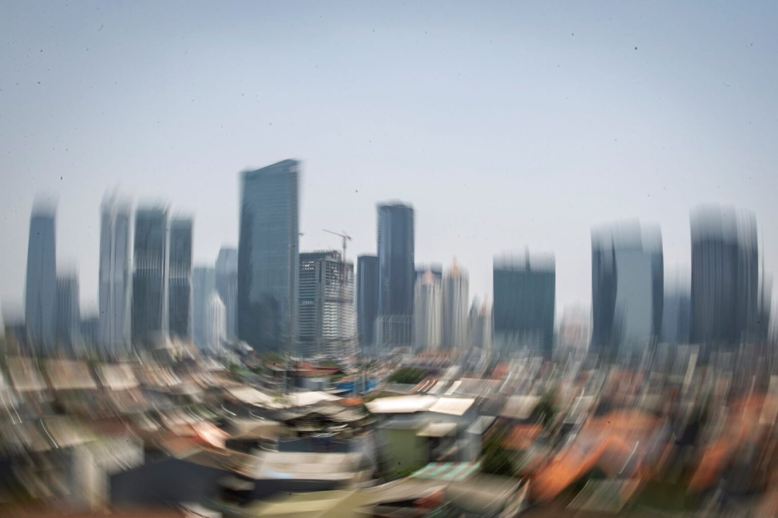 Pertumbuhan Ekonomi 5,6% Kuartal I: Mengapa Tak Terasa?