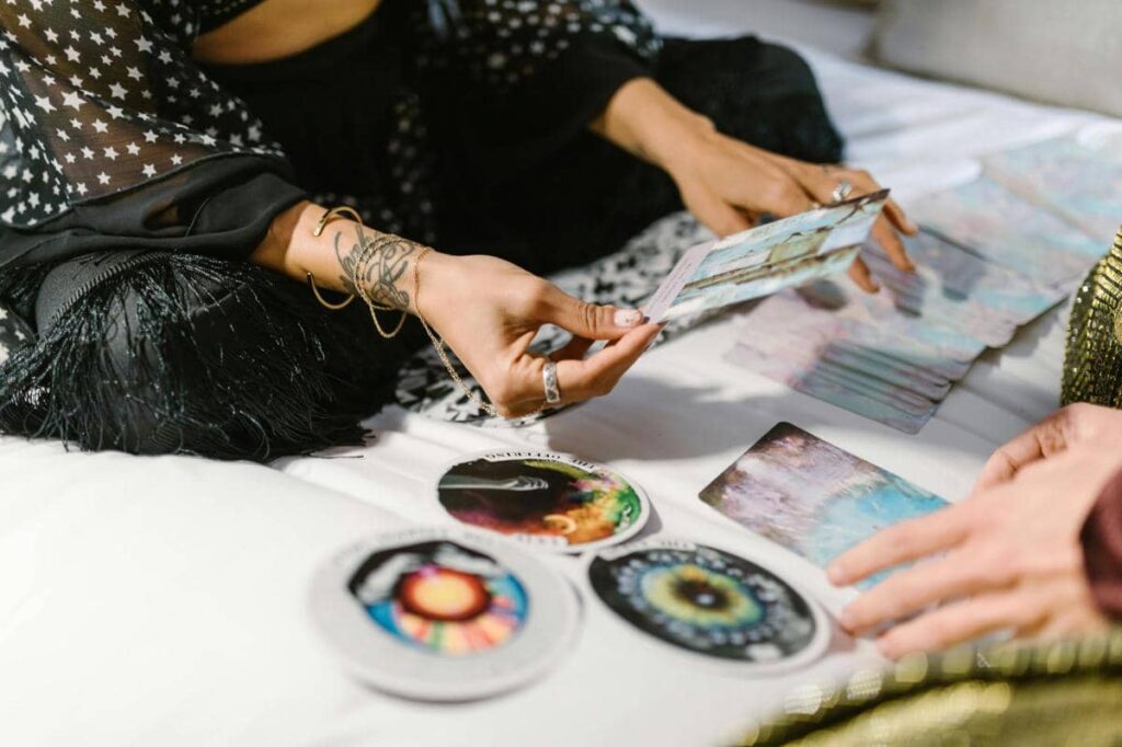 5 Peluang Bisnis Tarot yang Lebih dari Sekadar Prediksi