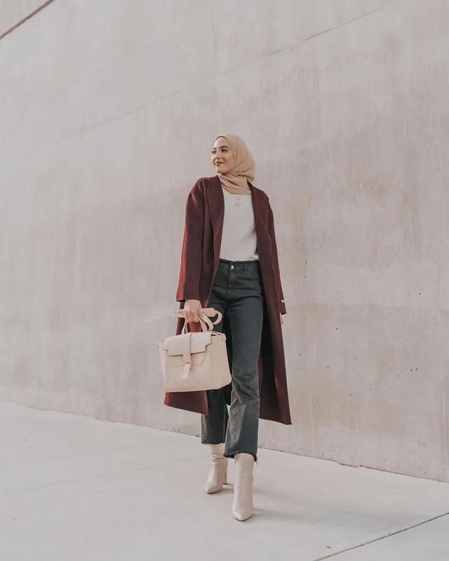 16 Pilihan Jilbab untuk Baju Maroon yang Elegan dan Mewah