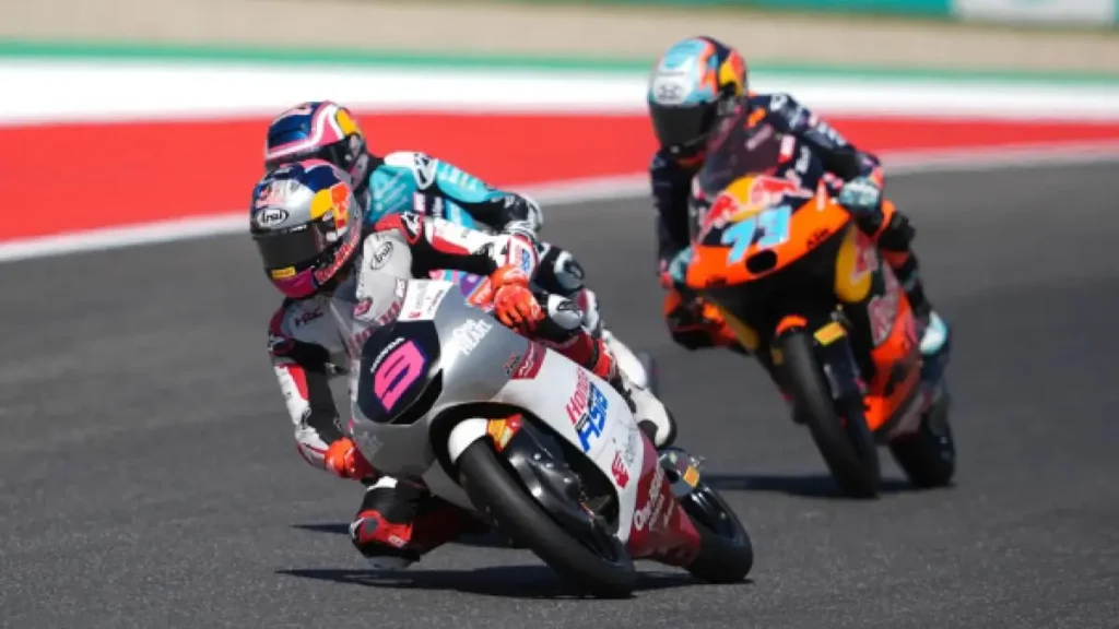 Veda Ega Pratama Mulai di Posisi 9 Moto3 Hungaria 2026, Peluang Podium Rider Gunungkidul Terbuka!