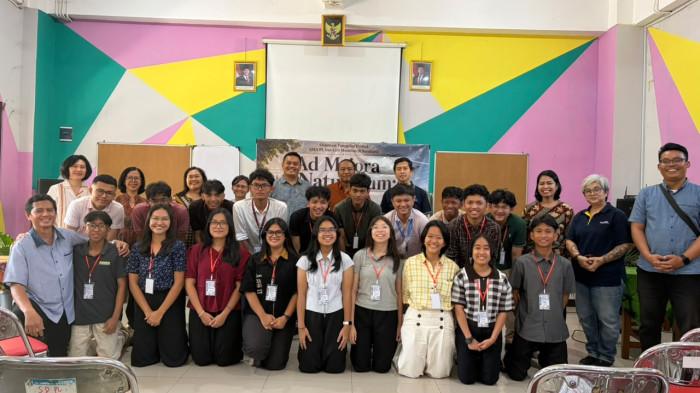 Makan di Meja Bisnis, Terbang Bersama Pilot: Menggali Jiwa dengan Magang OPP SMA Van Lith
