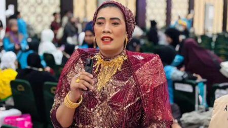Cerita Jemaah Haji Perempuan Bone yang Pulang dengan Baju Bling-Bling dan Habiskan Jutaan Rupiah