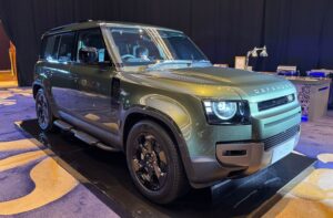 Land Rover Defender 110 3.0 Tahun 2026: Harga Terbaru Disewa