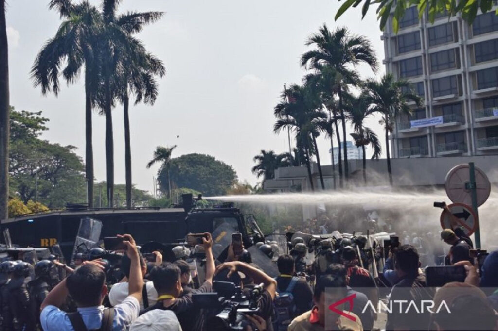 Kericuhan Eksekusi Hotel Sultan, 29 Petugas Terluka, 119 Orang Ditangkap