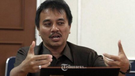 Dijemput Paksa, Roy Suryo Tak Siap: Tidak Mandi dan Tak Boleh Pakai Sepatu