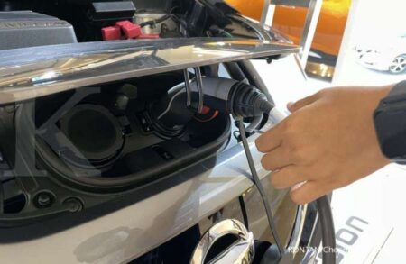 Penundaan Insentif Kendaraan Listrik Mengundang Kekhawatiran Industri Otomotif