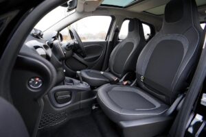 5 alasan kaca mobil berembun, jangan hanya nyalakan AC