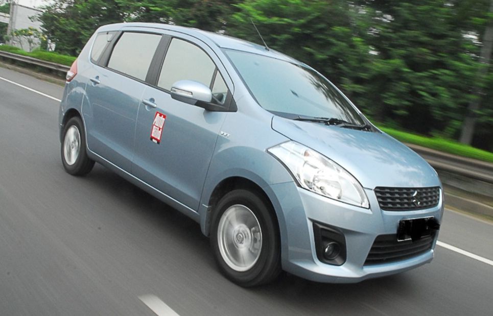 Mobil Keluarga 7 Penumpang, Harga Suzuki Ertiga GX 2013 Bekas Ini Cuma Segini