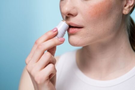 Lembap Sepanjang Hari, Ini Perbedaan Lip Balm, Lip Oil, dan Lip Essence