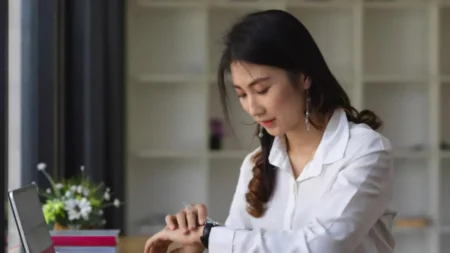 6 strategi memanfaatkan waktu yang terbuang untuk meningkatkan karier menurut psikologi