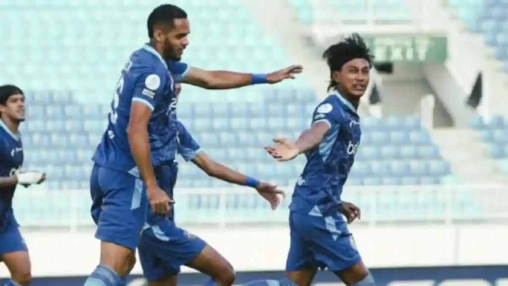 Berita Arema FC hari ini populer: Amunisi lawan PSM, Dewangga dan Gustavo masih nyeri